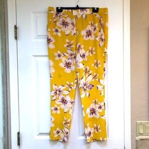 BB Dakota Beach Pants Yellow with White/lavender Hibiscus Flowers-Size M NWOT